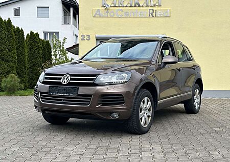 VW Touareg Volkswagen 3.0D Tiptronic 4x4 2H/BiXenon/Pano/Leder/R-Kamera