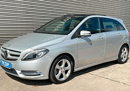 Mercedes-Benz B 200 SPORTPAKET *PANO*LEDER*BI-XEN*