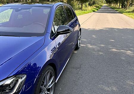 VW Golf Volkswagen R 4Motion (BlueMotion Technology) DSG