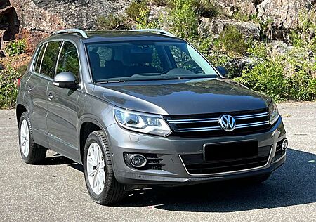 VW Tiguan Volkswagen 2.0 TDI DPF 4Motion BlueMotion Techn. DSG Lounge T