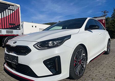 Kia Cee'd Ceed / CEED GT 1.6T LEDER/NAVI/LED/PANO/JBL