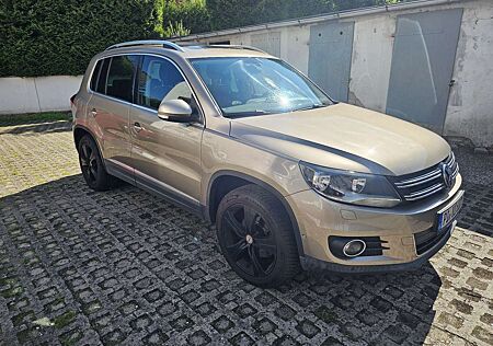 VW Tiguan Volkswagen 2.0TDI BMT Country 4M DSG 140