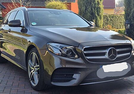 Mercedes-Benz E 400 4Matic T 9G-TRONICAMG Line