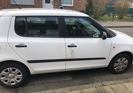 Skoda Fabia 1.4 Sedan Comfort