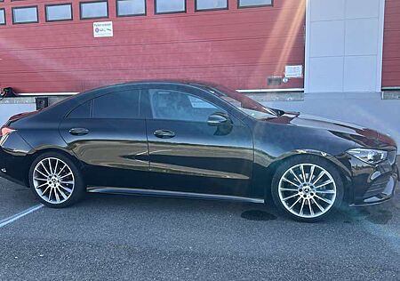 Mercedes-Benz CLA 180 AMG Line