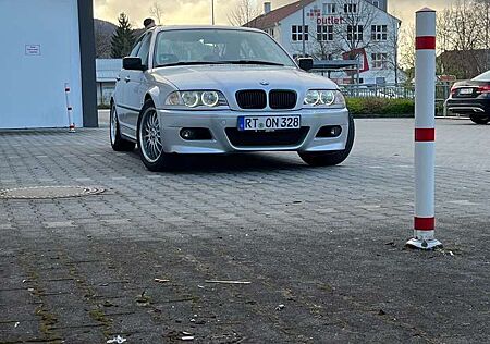 BMW 328i 328