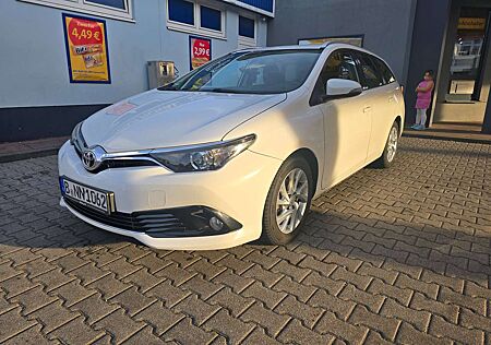 Toyota Auris Auris Touring Sports Diesel 1.4 D-4D Touring Sports