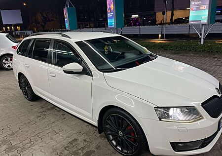 Skoda Octavia Combi 2.0 TDI (Green tec) DSG Ambition