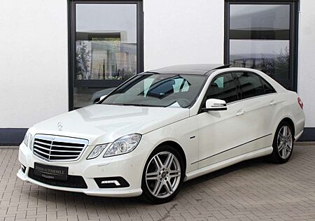 Mercedes-Benz E 220 CDI 6-GANG **AMG-PAKET PANO LEDER NAVI!**