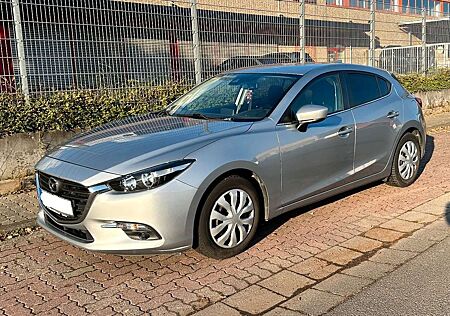 Mazda 3 Lim. Center-Line