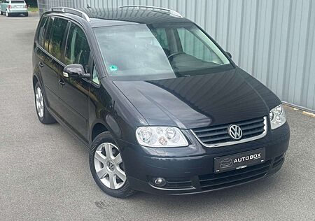 VW Touran Volkswagen Highline *LEDER*SHZ*KLIMA*SHD*1 HAND*