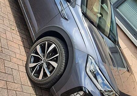 VW Taigo Volkswagen 1.5 TSI OPF DSG R-Line