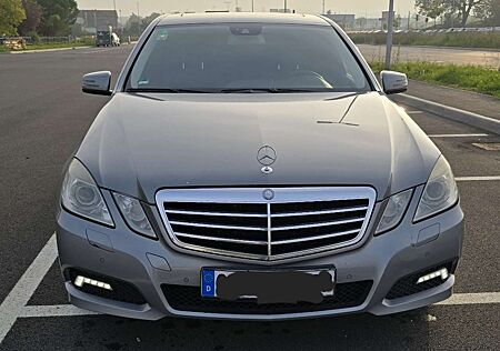 Mercedes-Benz E 220 T CDI Automatik Avantgarde DPF