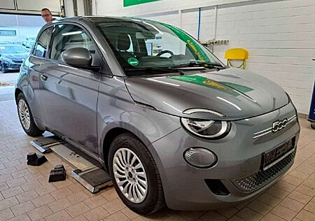 Fiat 500E 3+1 42 kWh 320 Km Reichweite Navi - Klima
