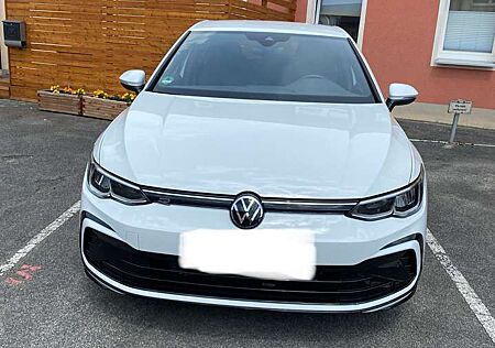 VW Golf Volkswagen R-Line eTSI