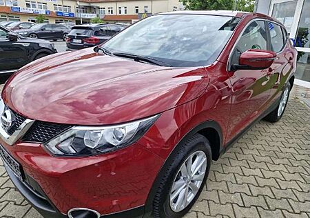 Nissan Qashqai 1,2 DIG-T Acenta; Navi; Allwetterreifen