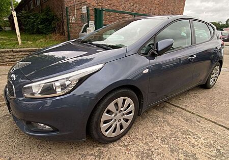 Kia Cee'd Ceed / 1.4 CVVT Klima+Allwetter+PDC