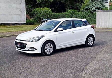 Hyundai i20 Classic*wenig km*Allwetterreifen*Klima