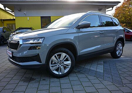 Skoda Karoq 1.5 TSI 5JG+AHK+NAVI+SHZ+HEIZWSS+eHECKKL