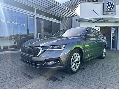 Skoda Octavia Combi 2.0TDI CLEVER LED*HEAD-UP*17-ZOLL