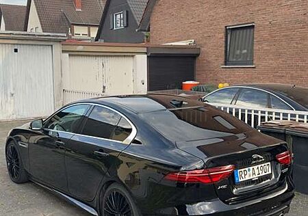 Jaguar XE P250 R-DYNAMIC / GARANTIE 03/26