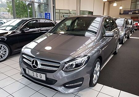 Mercedes-Benz B 180 URBAN EXKLUSIV KAMERA NAVI LED SHZ LEDER