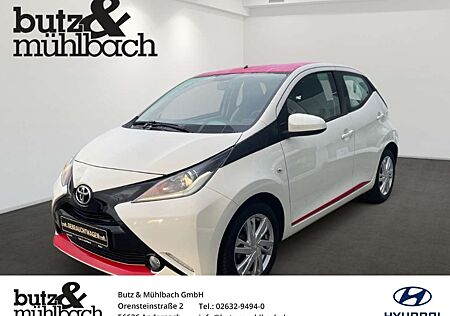 Toyota Aygo X-Play Touch