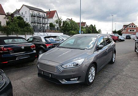 Ford Focus 1.5 Turnier Titanium *XENON*NAVI*PDC*EUR6*
