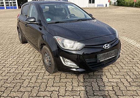 Hyundai i20 1.2 Sonderausstattung GO
