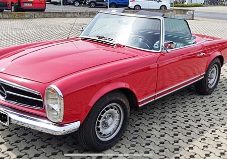 Mercedes-Benz SL 230 SL Pagode komplett neu aufgebaut