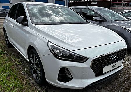 Hyundai i30 1.4 T-GDI Intro Edition
