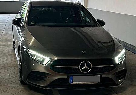 Mercedes-Benz A 200 7G-DCT AMG Line