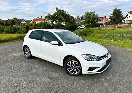 VW Golf Volkswagen 1.5 TSI ACT DSG Sound