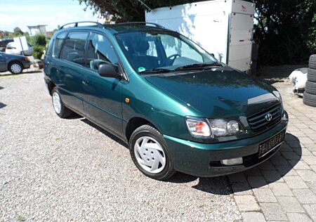 Toyota Picnic 2.0 6Sitzer Blue Sound