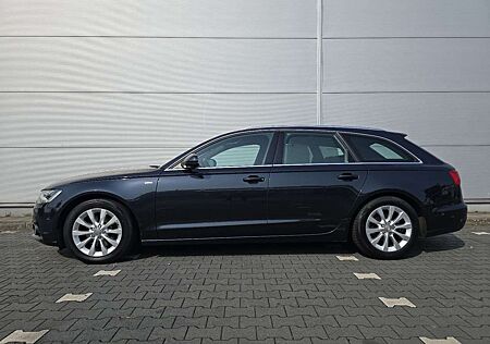 Audi A6 Avant 3.0 TDI quattro+Alcantara+Navi+S-Line..