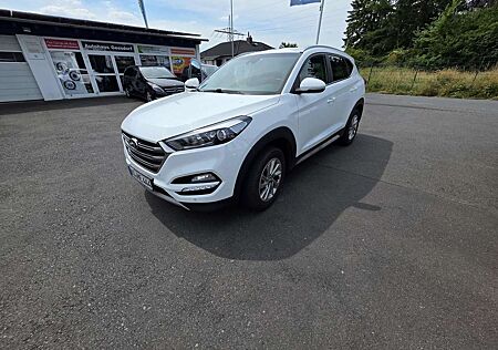 Hyundai Tucson 1.6 AHK Navi RCam BT PDC 17"Alu Shzg 97 kW (132...
