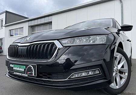 Skoda Octavia Combi 2.0 TDI Style Head Up Virtual Cockpit DAB Na
