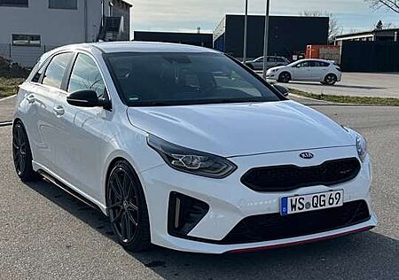 Kia Cee'd Ceed / 1.6 T-GDI NAV KOMF OPF GT