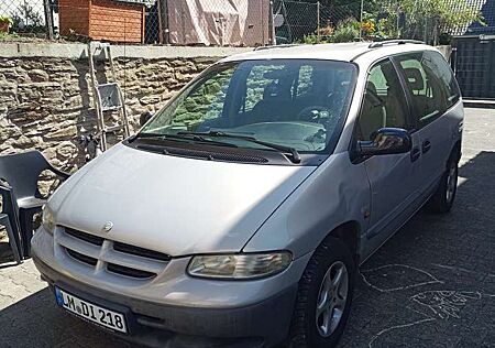 Chrysler Voyager 2.0 Family