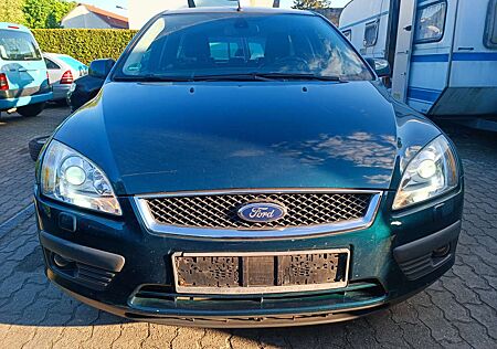Ford Focus 2.0 Turnier Futura,Leder,Navi,Xeno,- Viele extra