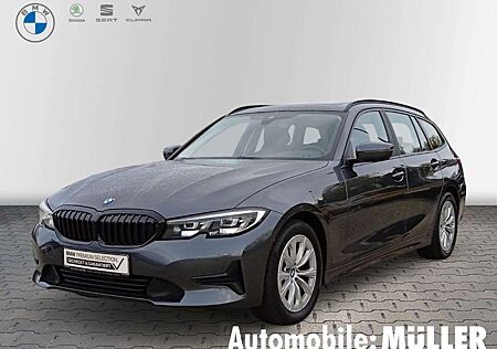 BMW 320 d Touring Advantage AHK-klappbar El. Panodach Navi