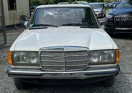 Mercedes-Benz 300 D