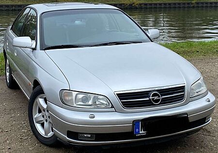 Opel Omega 2.2 16 V