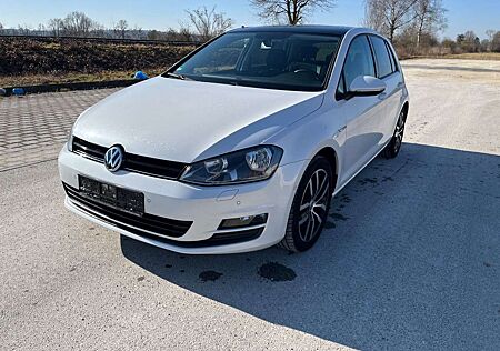 VW Golf Volkswagen VII Lim. Cup BMT 1.4TSI*PDC*Panorama*1Hand*