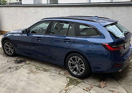 BMW 318i 318 Touring Aut. Sport Line