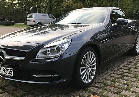Mercedes-Benz SLK 200 (BlueEFFICIENCY) 7G-TRONIC