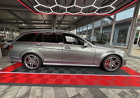 Mercedes-Benz C 63 AMG 6.3 V8 C 63 T AMG Performance *Neuwertig!*