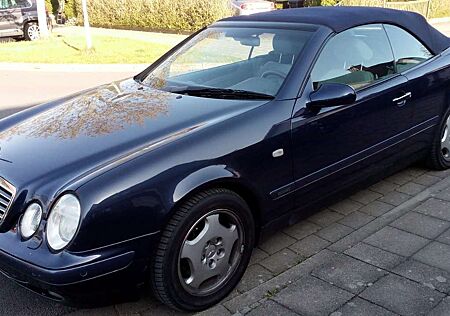 Mercedes-Benz CLK 230 CLK-Klasse Cabrio Kompressor Elegance