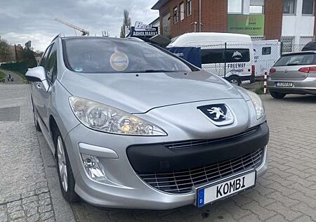 Peugeot 308 SW Premium,Klima,Pano,1.Hand