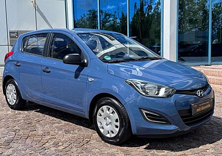 Hyundai i20 Trend 1.2 Benzin 63 Kw Klima 1 Hand